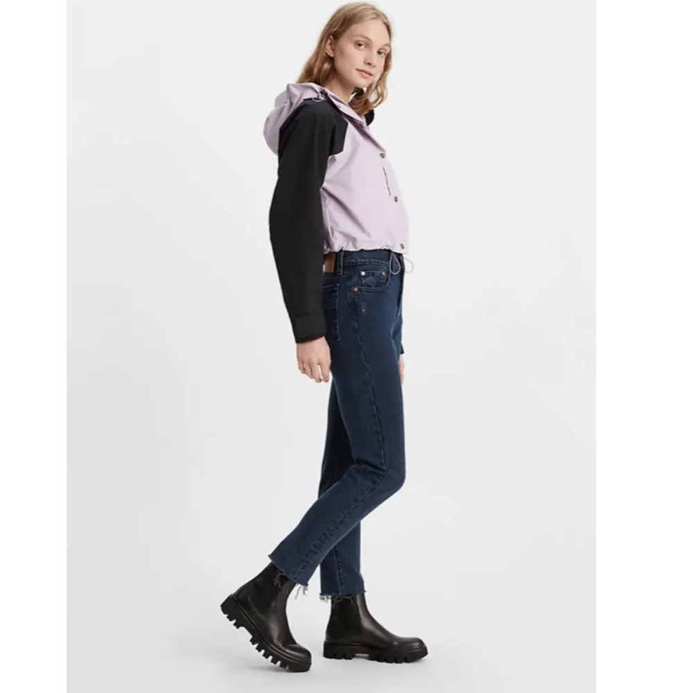 R19 Levi’s wedgie Icon fit high rise button fly jeans size 31 black & blue - Picture 13 of 13